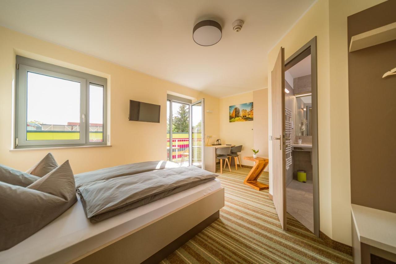 Elly Hostel Фрайберг Екстериор снимка