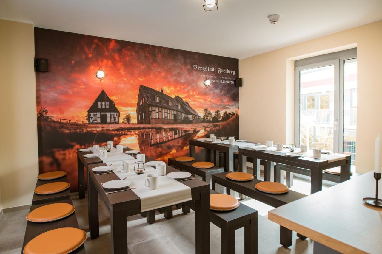 Elly Hostel Фрайберг Екстериор снимка